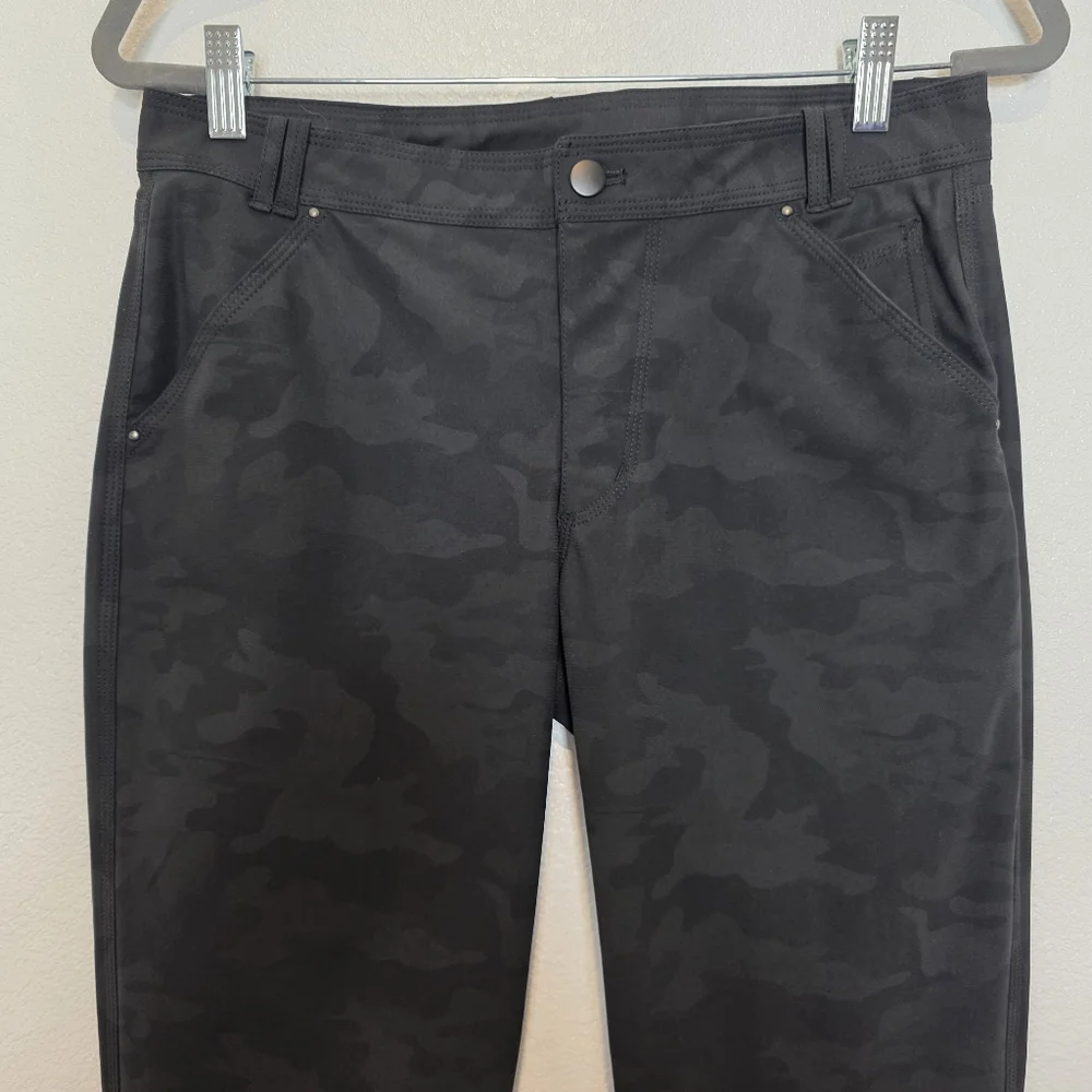 Lululemon Women's Day Trip Boyfriend Pants In Lotus Camo